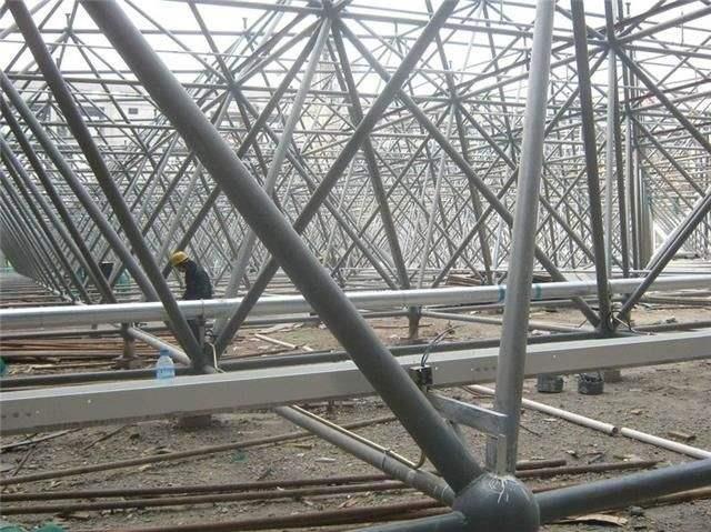 冷水江盘点螺栓球网架对选材方面的4点要求